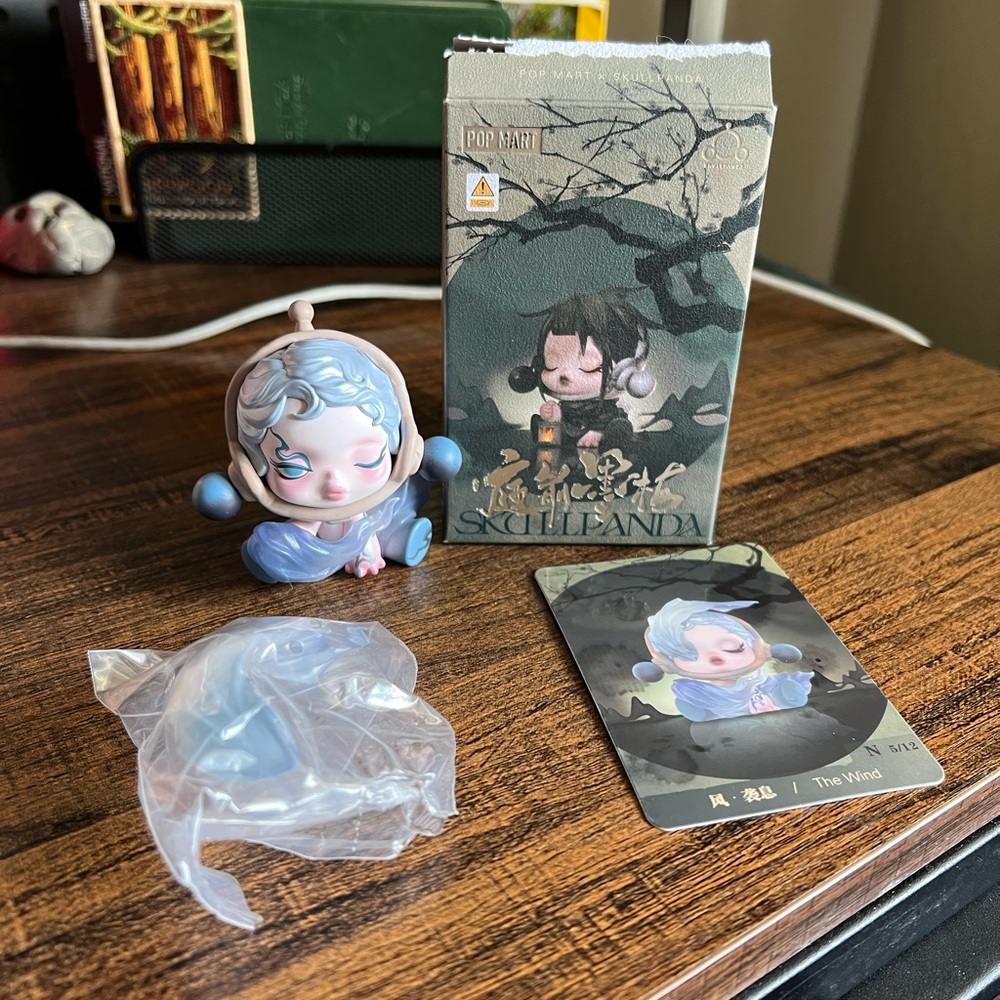 Skullpanda The Wind Figure